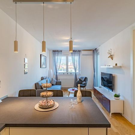 Apartamento Flexible Selfcheckins 25 - Zagreb - Garage - Loggia - New - Luxury Exterior foto